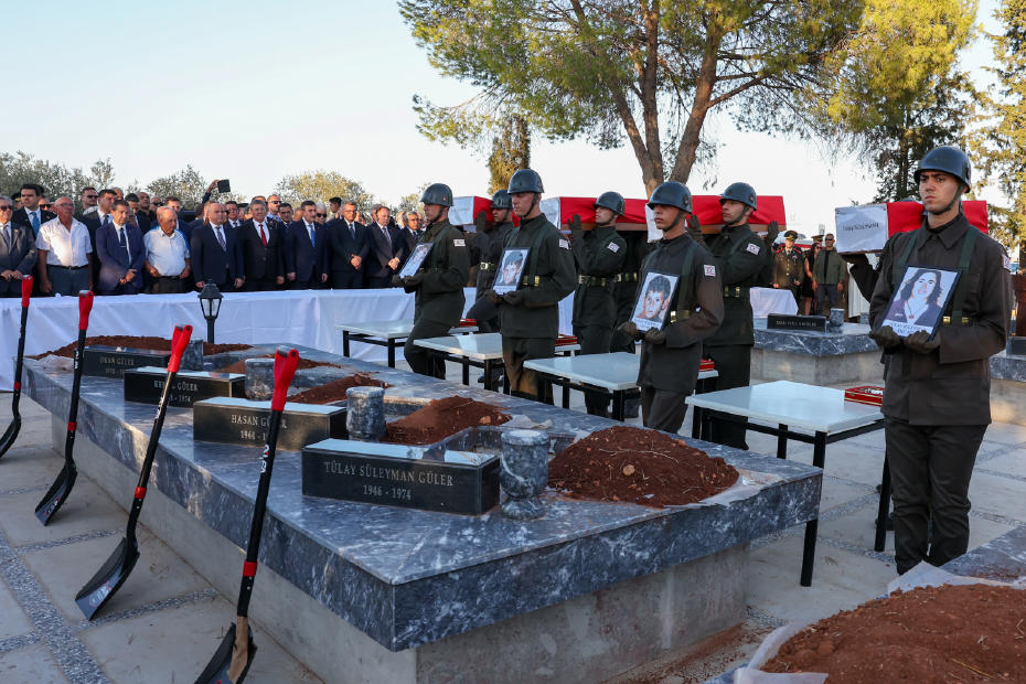 KKTC'de 52 Yıl Sonra Şehit Töreni Gerçekleştirildi: 15 Şehidin Kimlik Kimliği Belirlendi