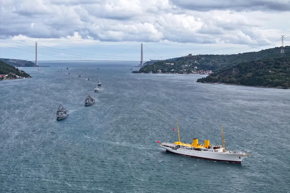 Preveze Deniz Zaferi'nin 488. Yılı ve İstanbul Boğazı'nda Görkemli Geçit Töreni