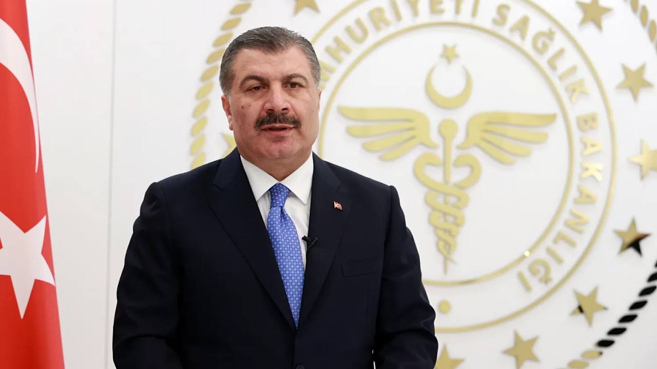 Fahrettin Koca'dan Yeni Girişim: Kendi Adına 5 Milyon TL'lik Vakıf Kurdu