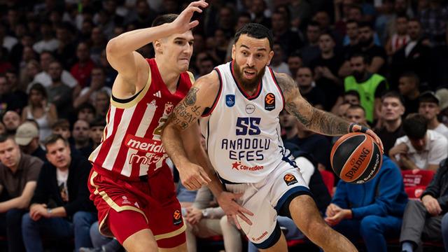Anadolu Efes'in Parlayan Yıldızı Mike James Sezonu Durdurdu