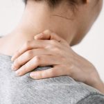Gelişmiş Necknia’nın belirtileri nelerdir? Gelişmiş boynun fıtıklarını nasıl anlarım? Tedavi yöntemleri nelerdir?
