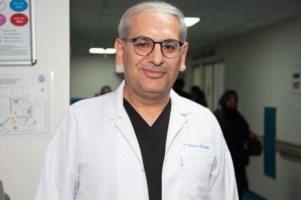 Konya’da 65 yaşında hasta başarılı bir operasyonla açıldı.