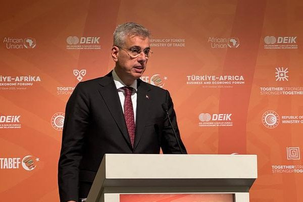 Sağlık Bakanı: “Türkiye üretim alanında kararlı ilerleme kaydediyor”