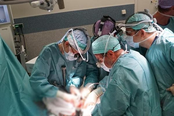 Türk cerrahların organ naklindeki başarısı! Türkiye Hollanda’ya ilham verdi