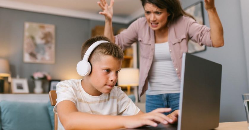 Dijital oyun bağımlılığı nedir? Çocuklarda dijital oyun bağımlılığı konusunda aileler ne yapmalı?