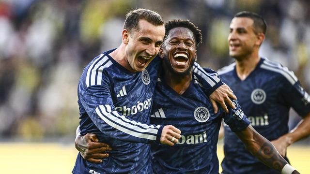 Fenerbahçe hazırlık maçında LASK Linz’i geçmeyi bildi!